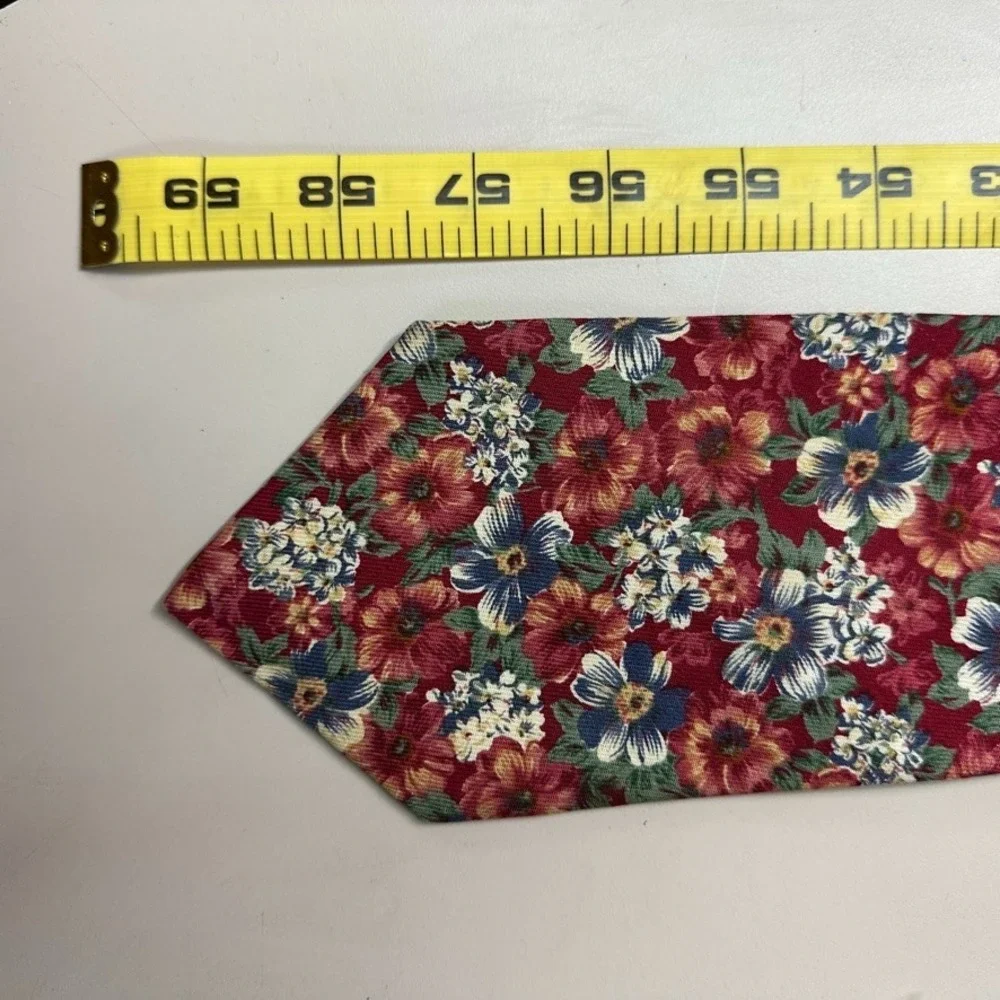 Brooks Brothers Mens Red Floral Cotton Necktie Made in USA Classic Width Tie